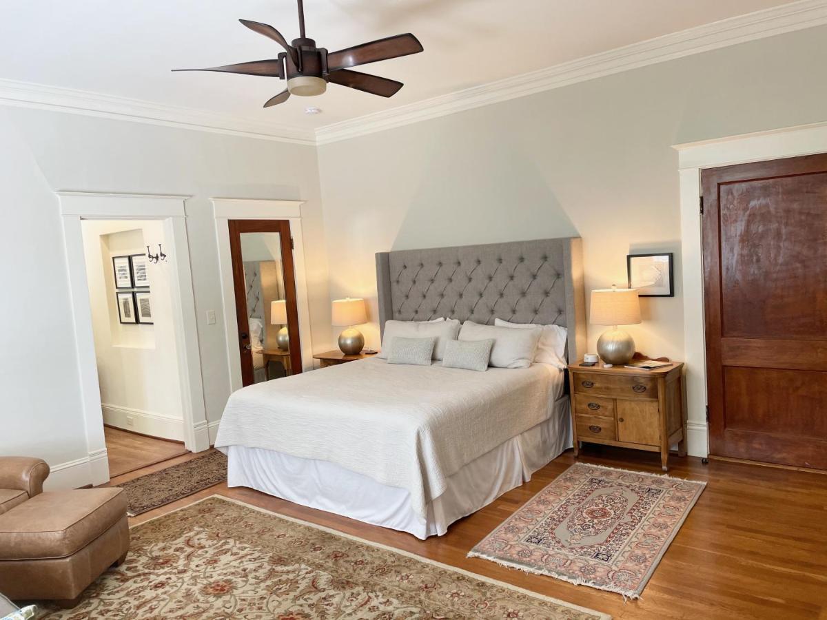 Gillen House Bed And Breakfast Maxeys Exterior photo